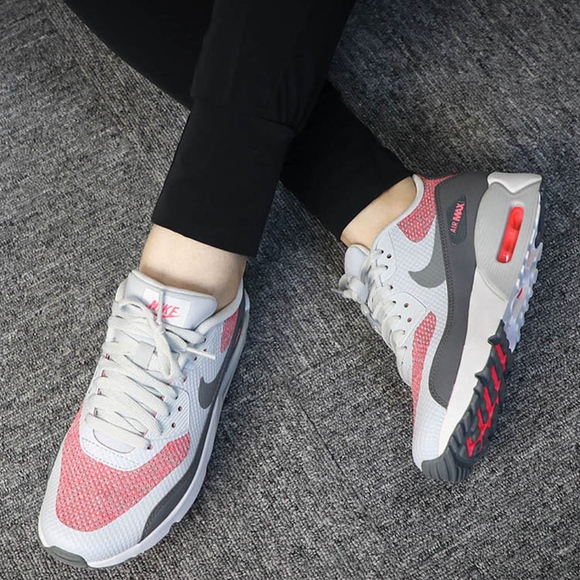 Wmns/Girls Nike Air Max 90 Ultra 2.0 (Size 7y/8.5) - Picture 2 of 8